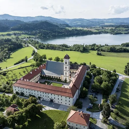Ξενοδοχείο Stift St. Georgen Am Laengsee Sankt Georgen am Längsee
