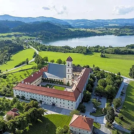 Ξενοδοχείο Stift St. Georgen Am Laengsee Sankt Georgen am Längsee