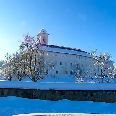 Stift St. Georgen Am Laengsee